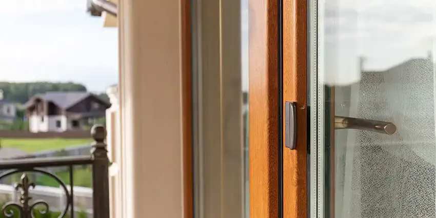 Почему замерзают окна на балконе, и что с этим делать - 7