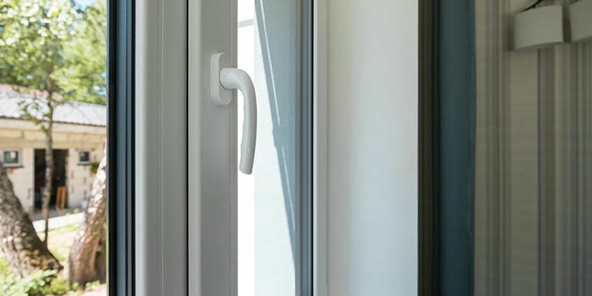 Как утеплить пластиковые окна на зиму своими руками? - 3