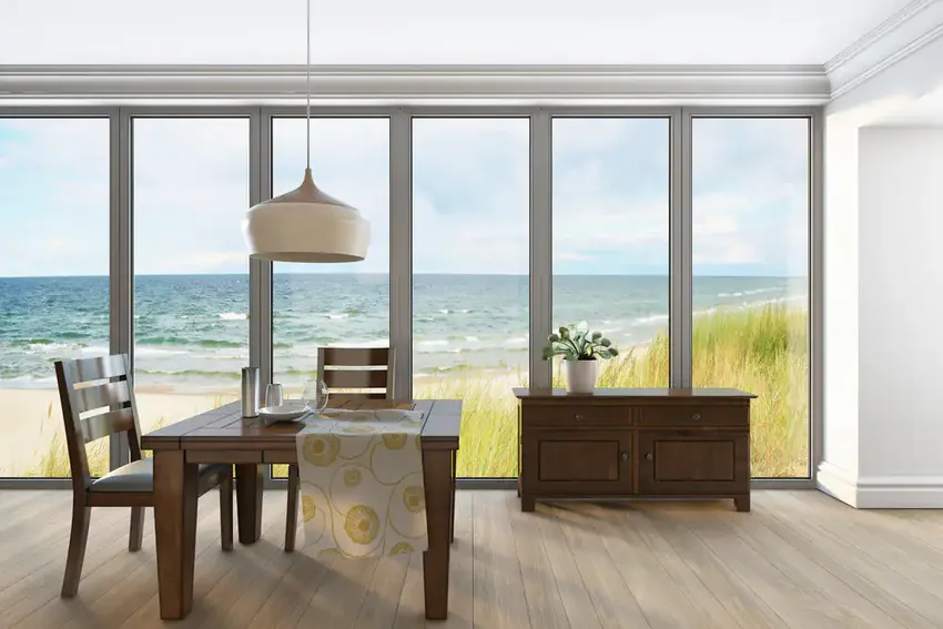 Окна частных домов