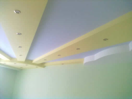 Солнечное небо на потолке в детской