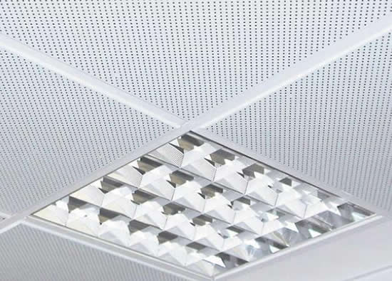 Натяжной потолок с перфорацией: специфика и монтаж